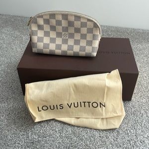 Louis Vuitton Pouchette